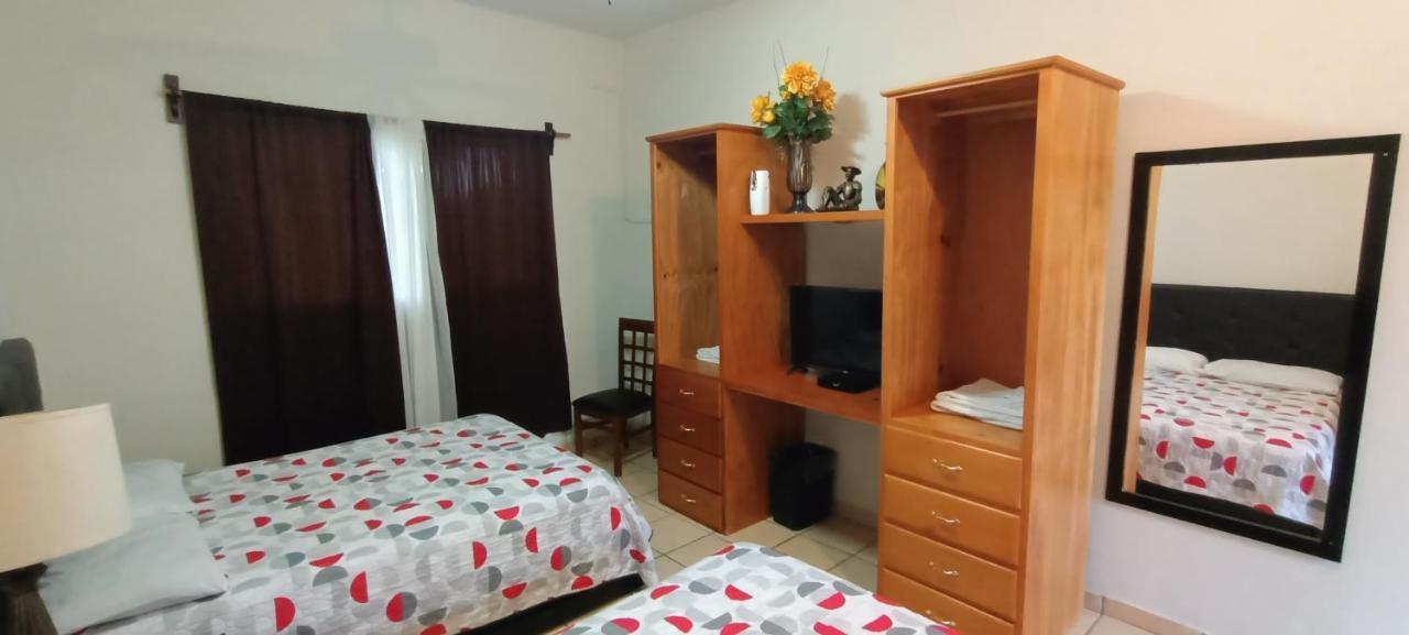 Hotel La Estancia Río Verde 外观 照片