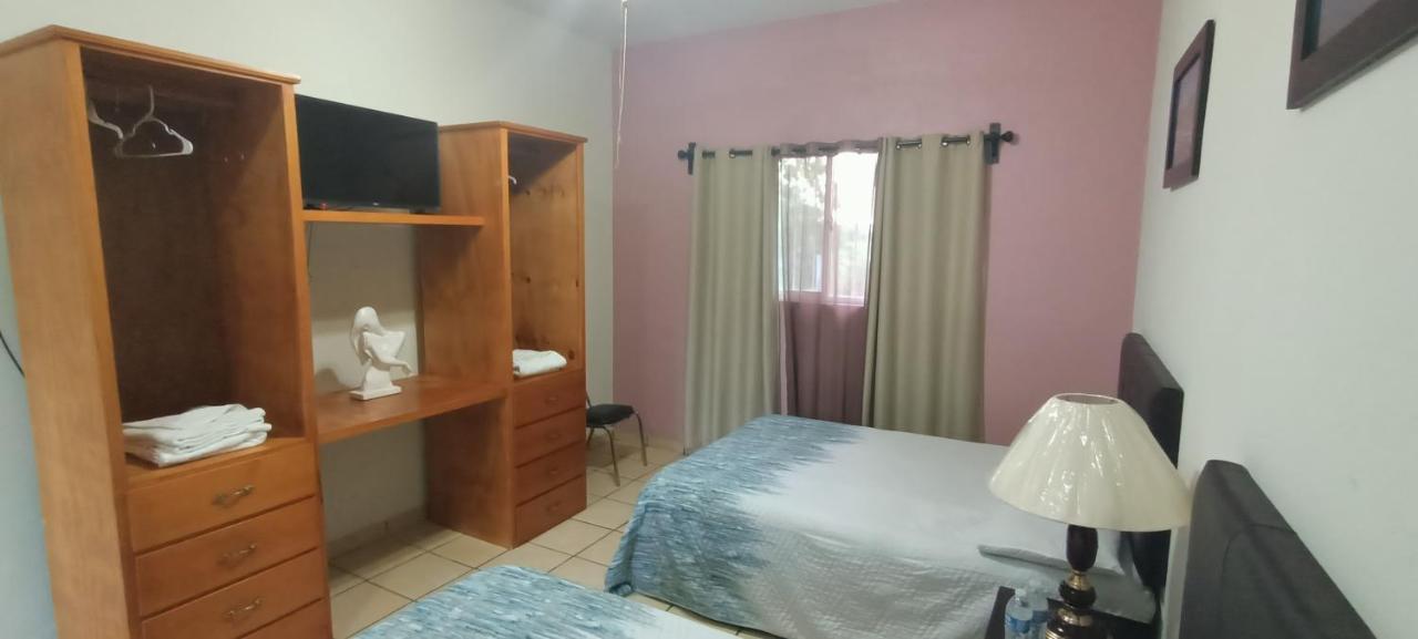 Hotel La Estancia Río Verde 外观 照片