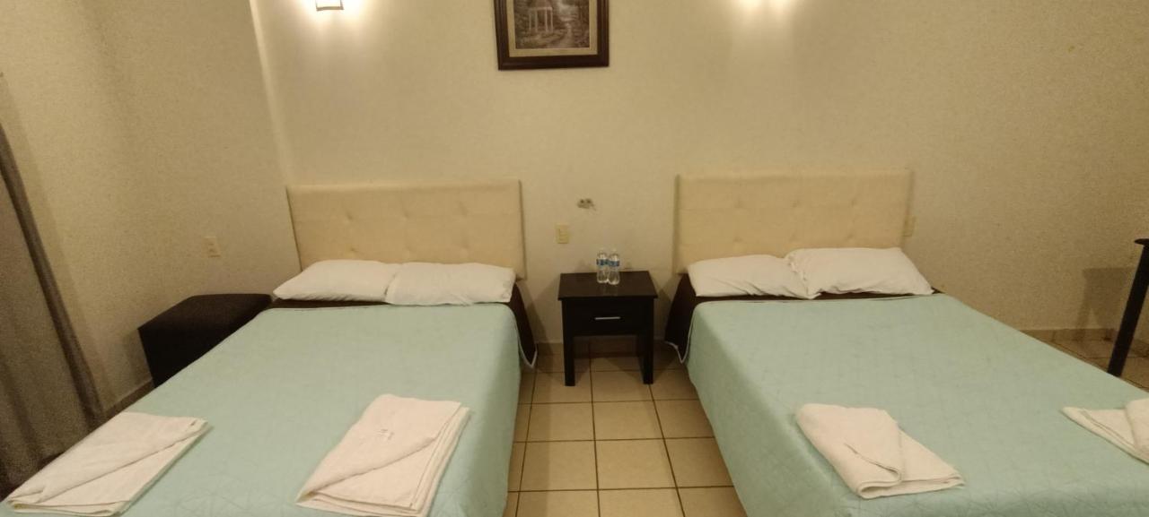 Hotel La Estancia Río Verde 外观 照片