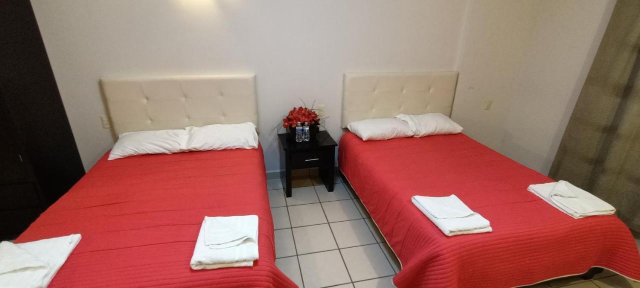 Hotel La Estancia Río Verde 外观 照片